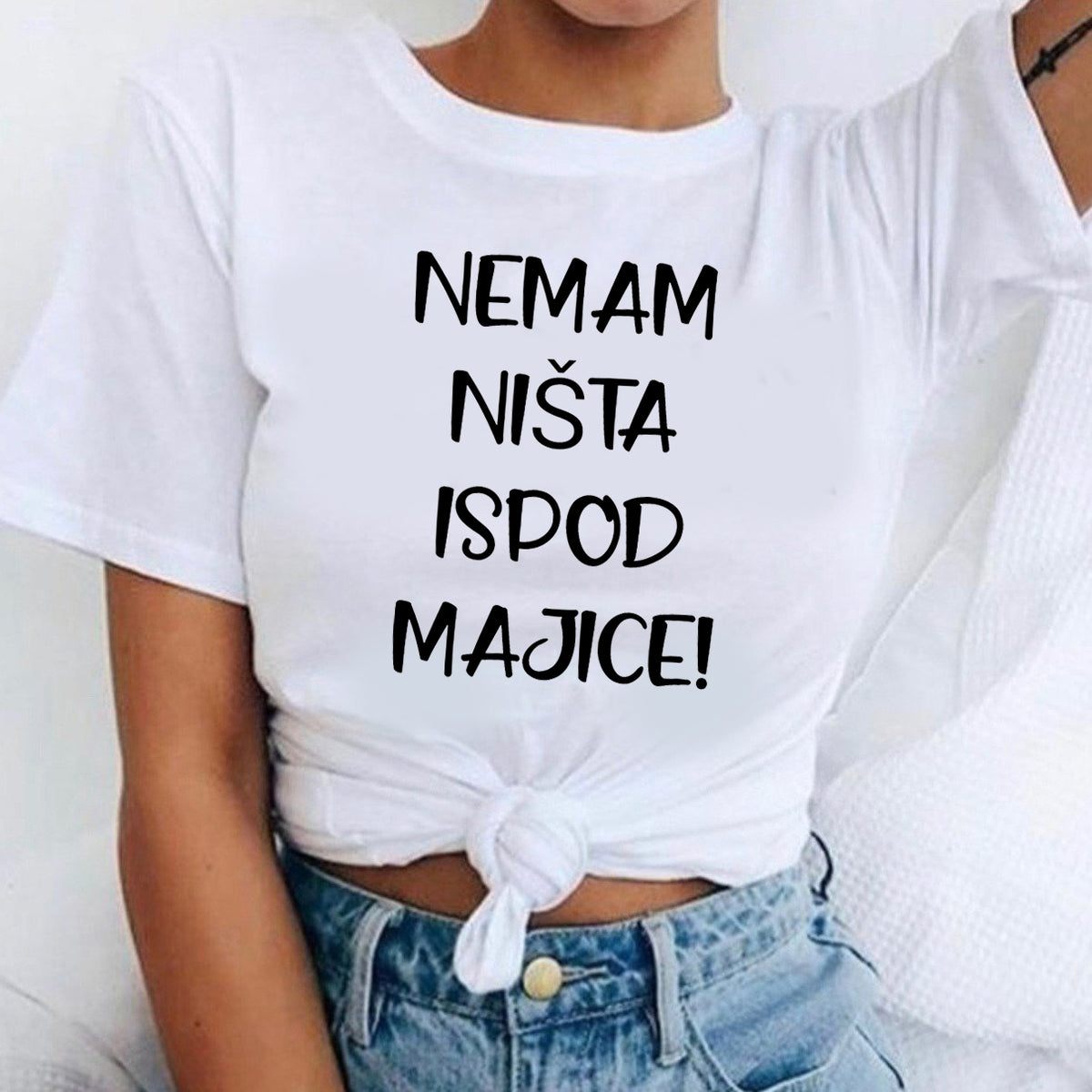 Nemam ništa ispod majice