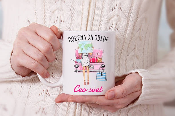 Rođena da obiđe ceo svet - šolja
