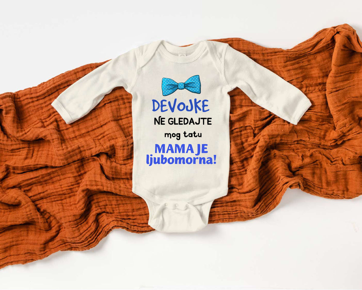 Devojke, ne gledajte mog tatu, mama je ljubomorna!